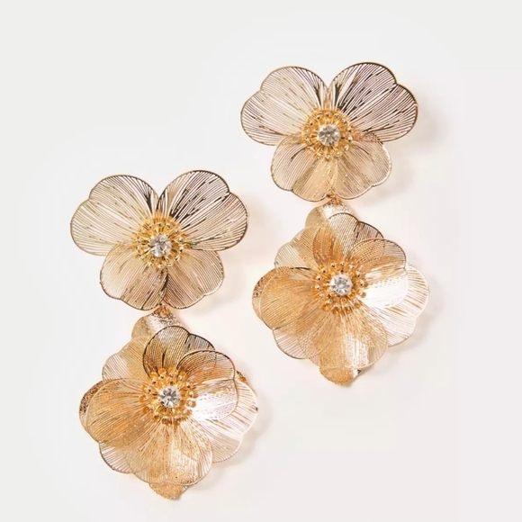 🔹️Piper K 🔹️ Gold Flower Blossom  Layered Petal Cubic Zirconia Drop Earrings - Picture 5 of 5